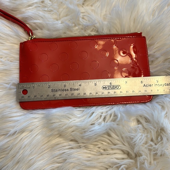 Red Kate Spade ♠️ Wristlet - Picture 4 of 5